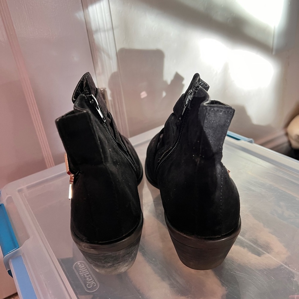 Cathy Jean Heeled Ankle Booties - Picture 3 of 5